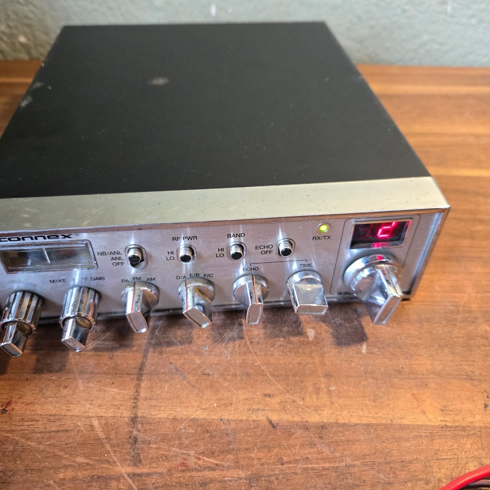 Connex 3300HP-ZX CB Radio W Mic Very Clean